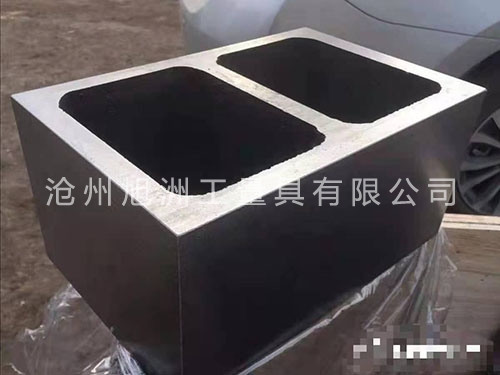 等高垫箱