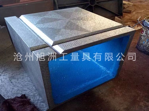 铸铁方箱